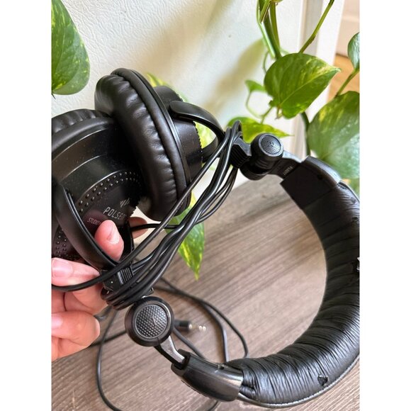 Polsen Studio Monitor Headphones with Aux Cable - Picture 10 of 11